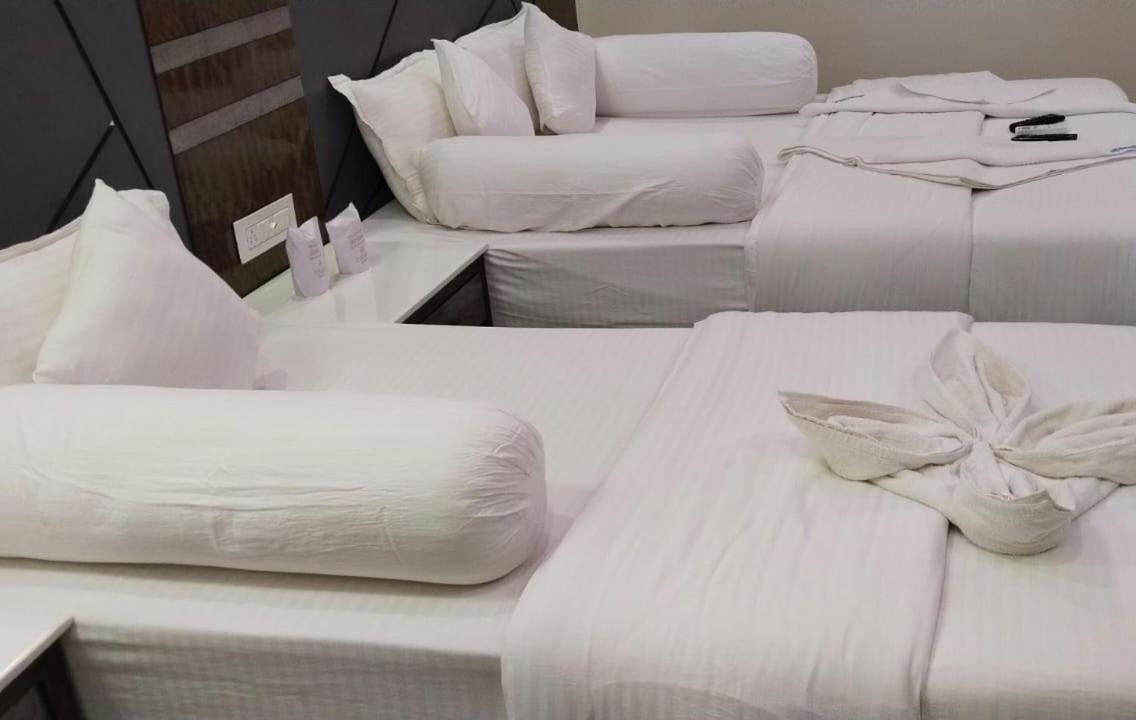 Swarnabhoomi Beach Resort 만다르모니 외부 사진