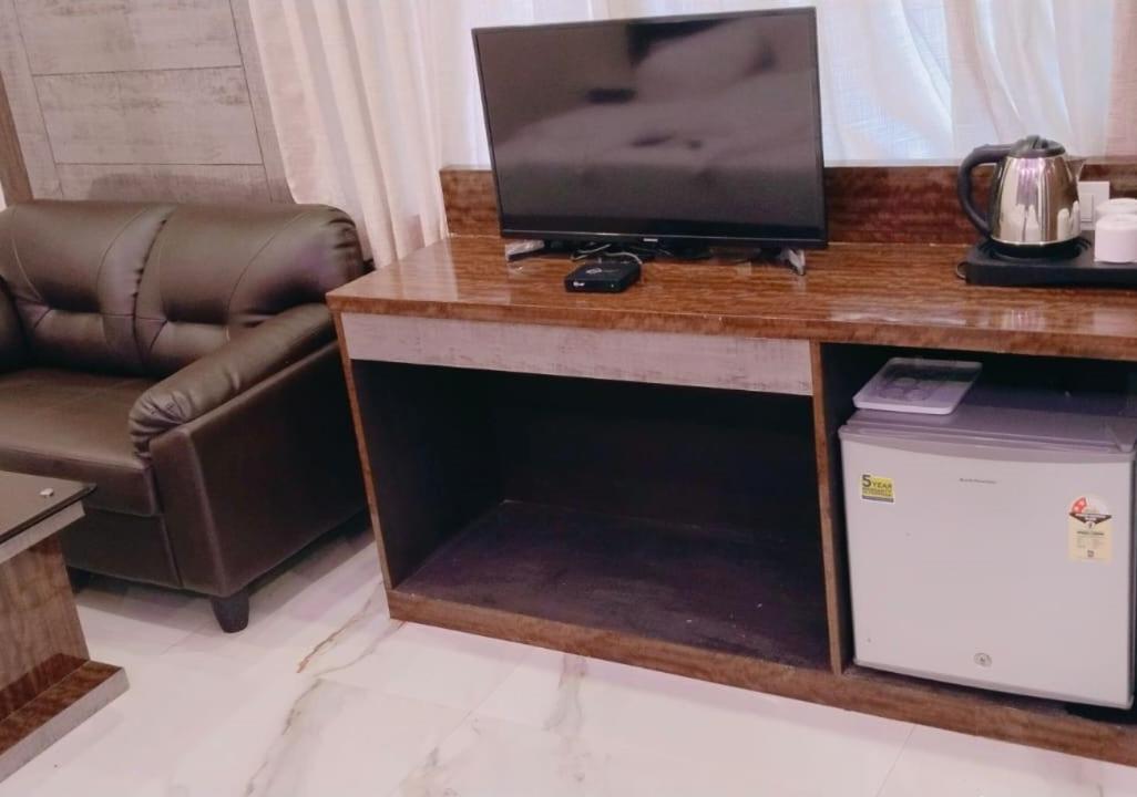 Swarnabhoomi Beach Resort 만다르모니 외부 사진